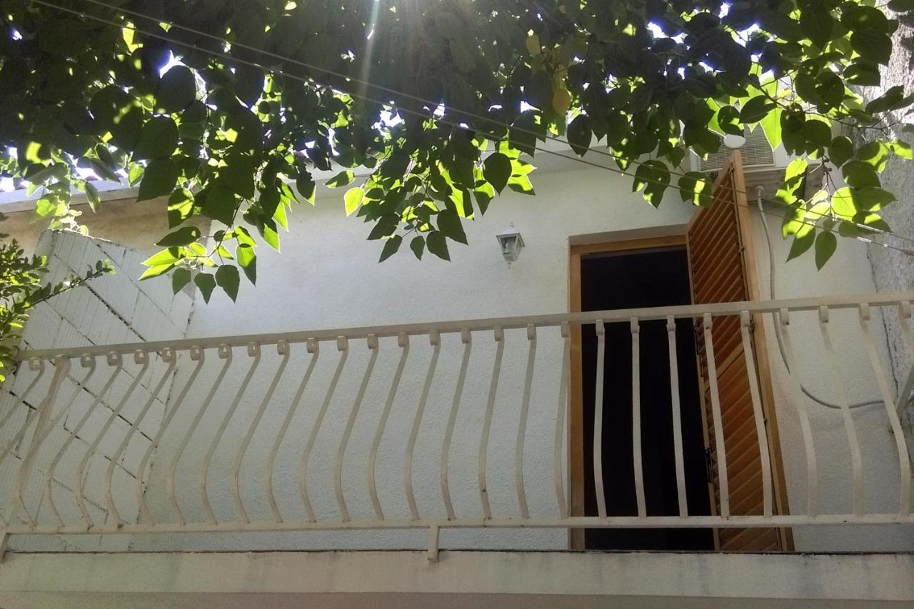 Apartments With A Parking Space Bol, Brac - 4658 Exterior photo